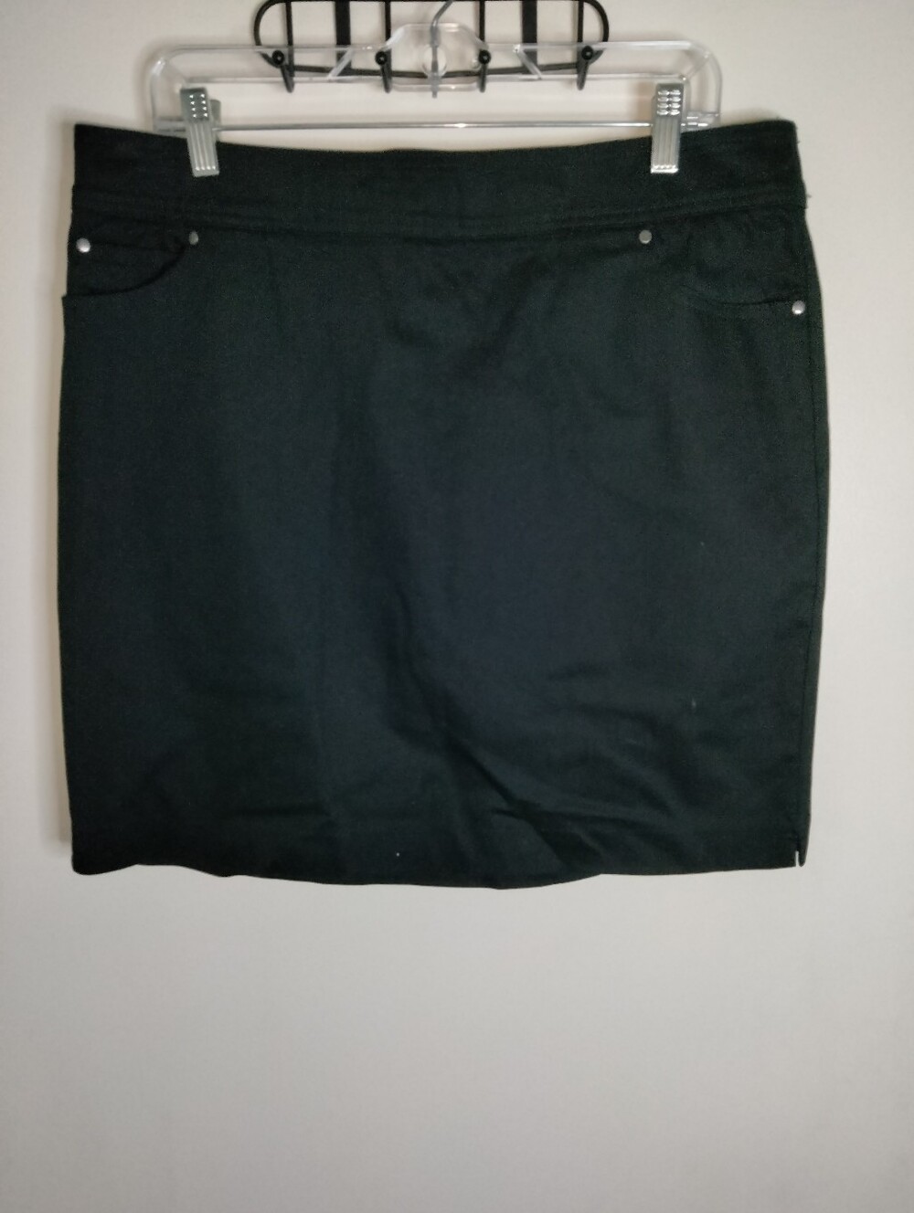 Kim Rogers (Size 14) Classic Black Stretch Tummy Control Pull-on Skort (NEW-NWT)